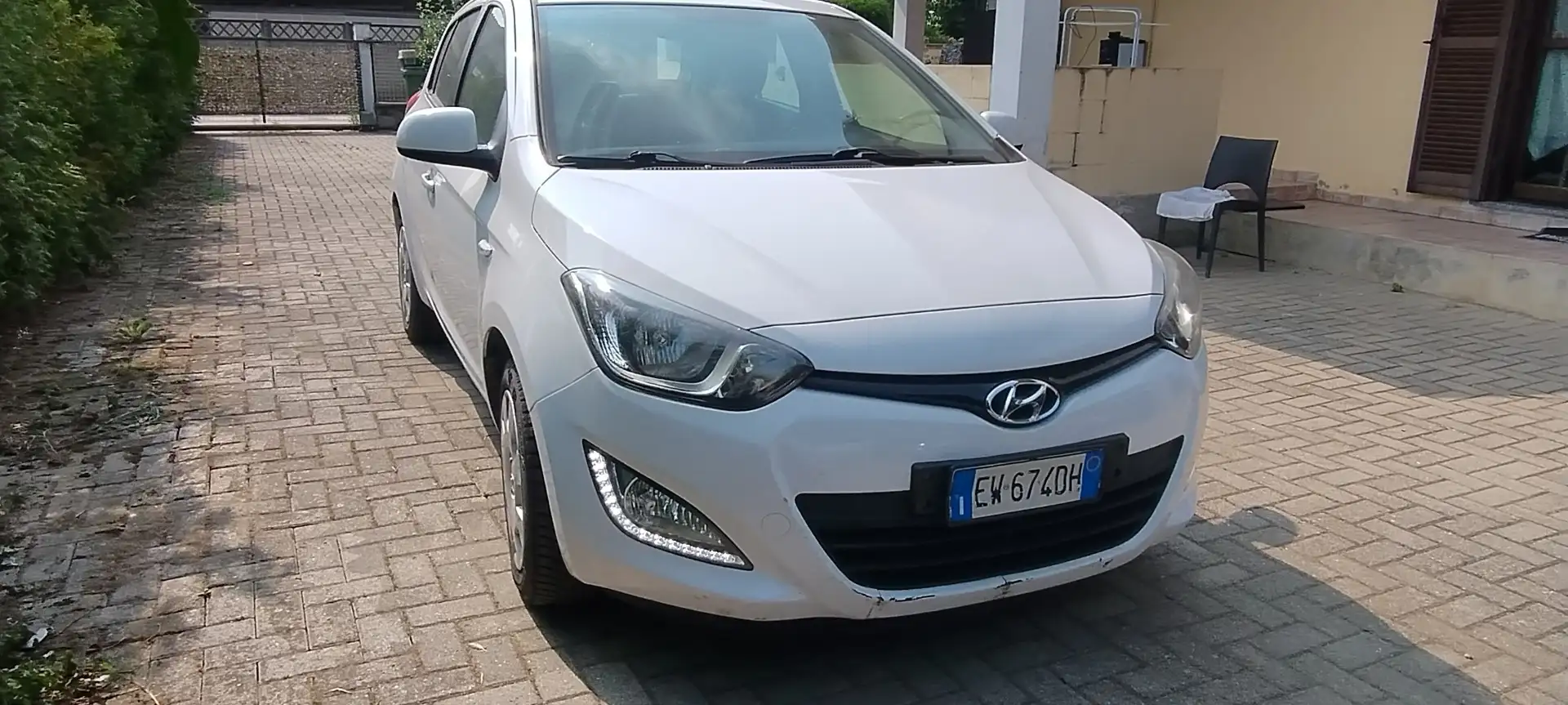 Hyundai i20 5p 1.1 crdi Sound Edition - 1