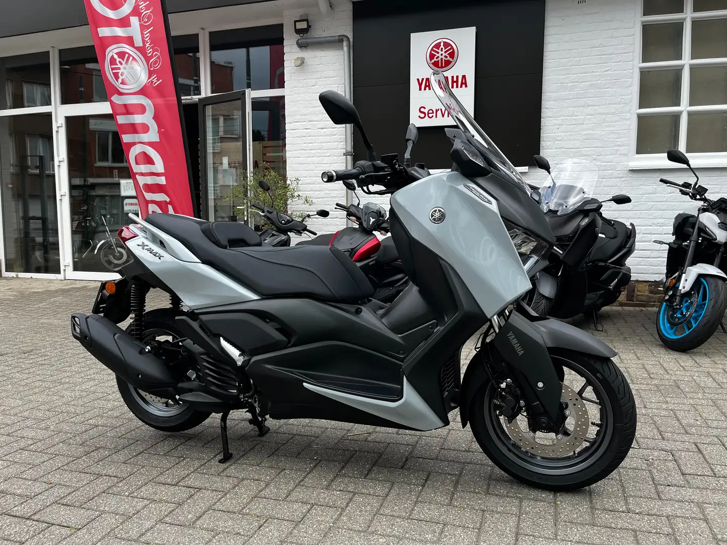 Yamaha X-Max 125 techmax Gris - 1