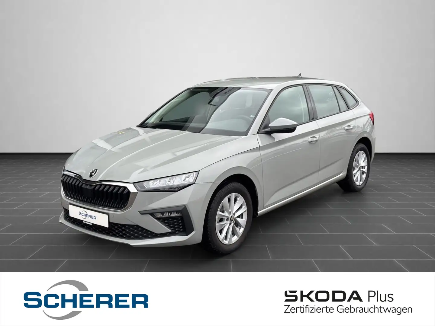 Skoda Scala 1.0 TSI Selection CARPLAY RFK PDC SHZ Grijs - 1