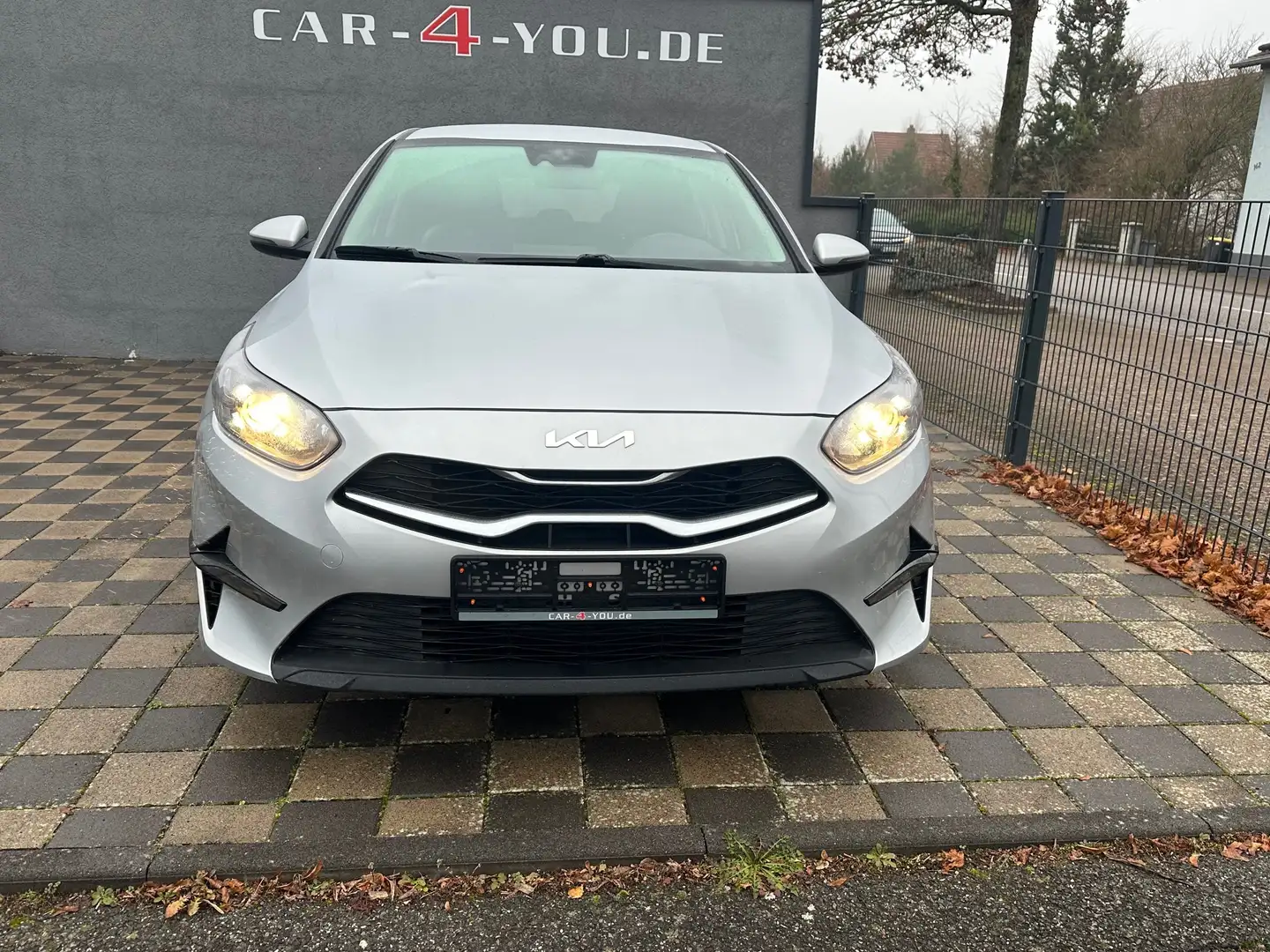 Kia Ceed / cee'd Ceed 1.0 T-GDI 120 OPF Vision Silber - 1
