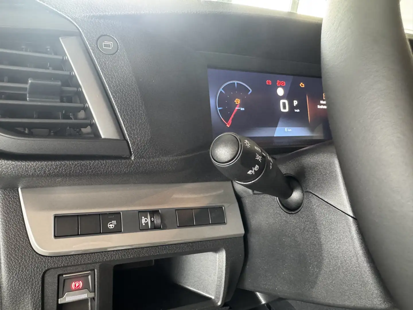Car Image 25