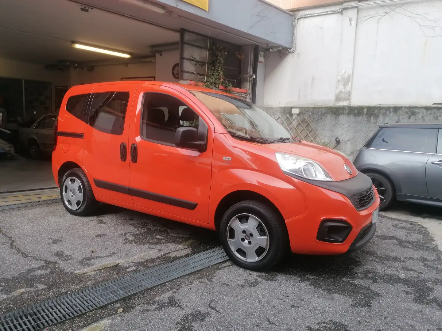 Fiat Qubo METANO 1.4 NAT. POWER ACTIVE 70 CV Orange - 2