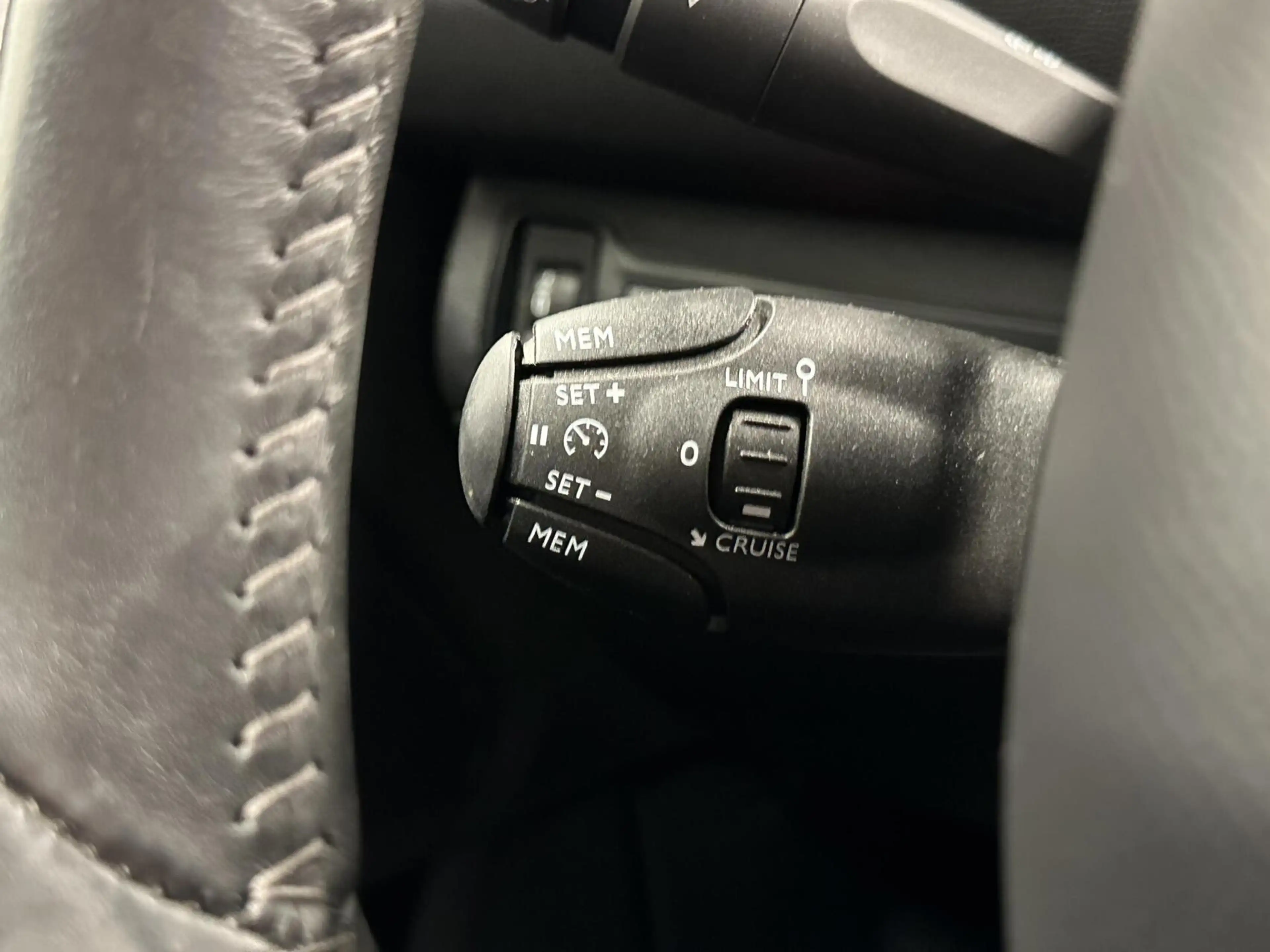 Peugeot 308 SW 1.2 PureTech Blue Lease Active CARPLAY LM NAVI — photo 21