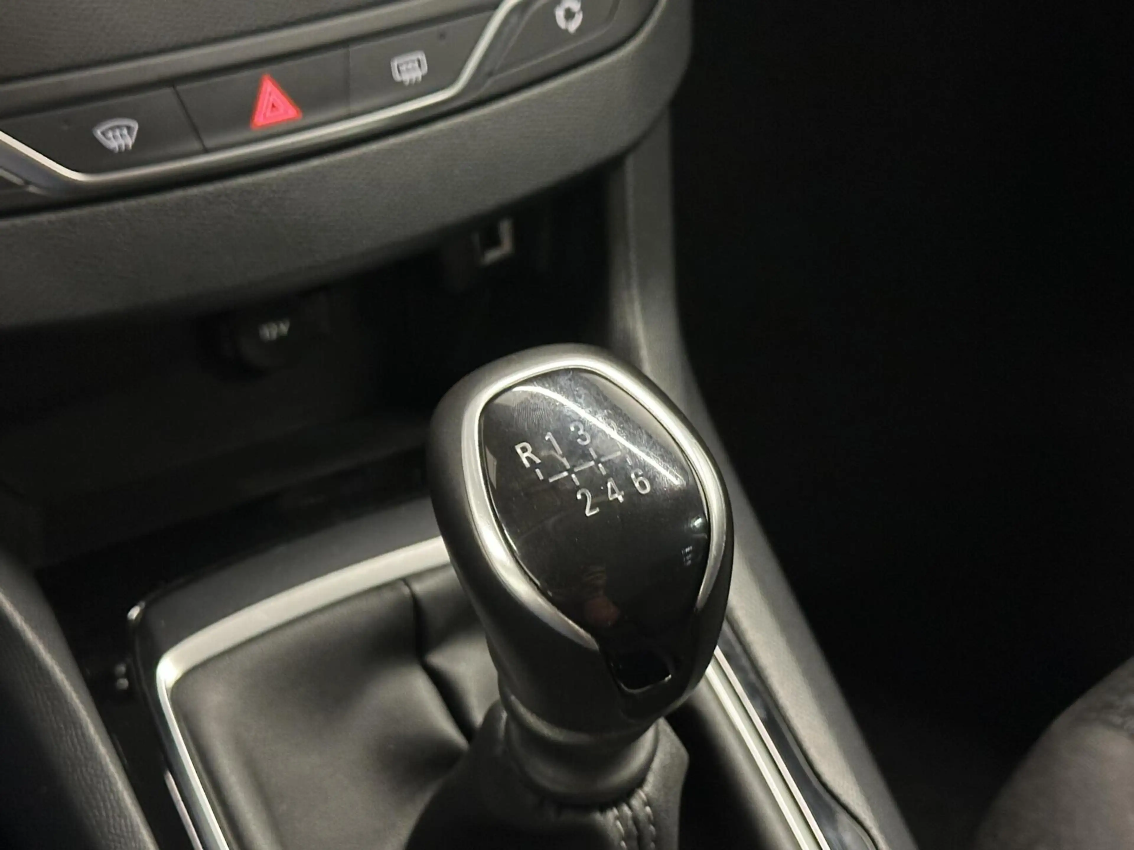 Peugeot 308 SW 1.2 PureTech Blue Lease Active CARPLAY LM NAVI — photo 33