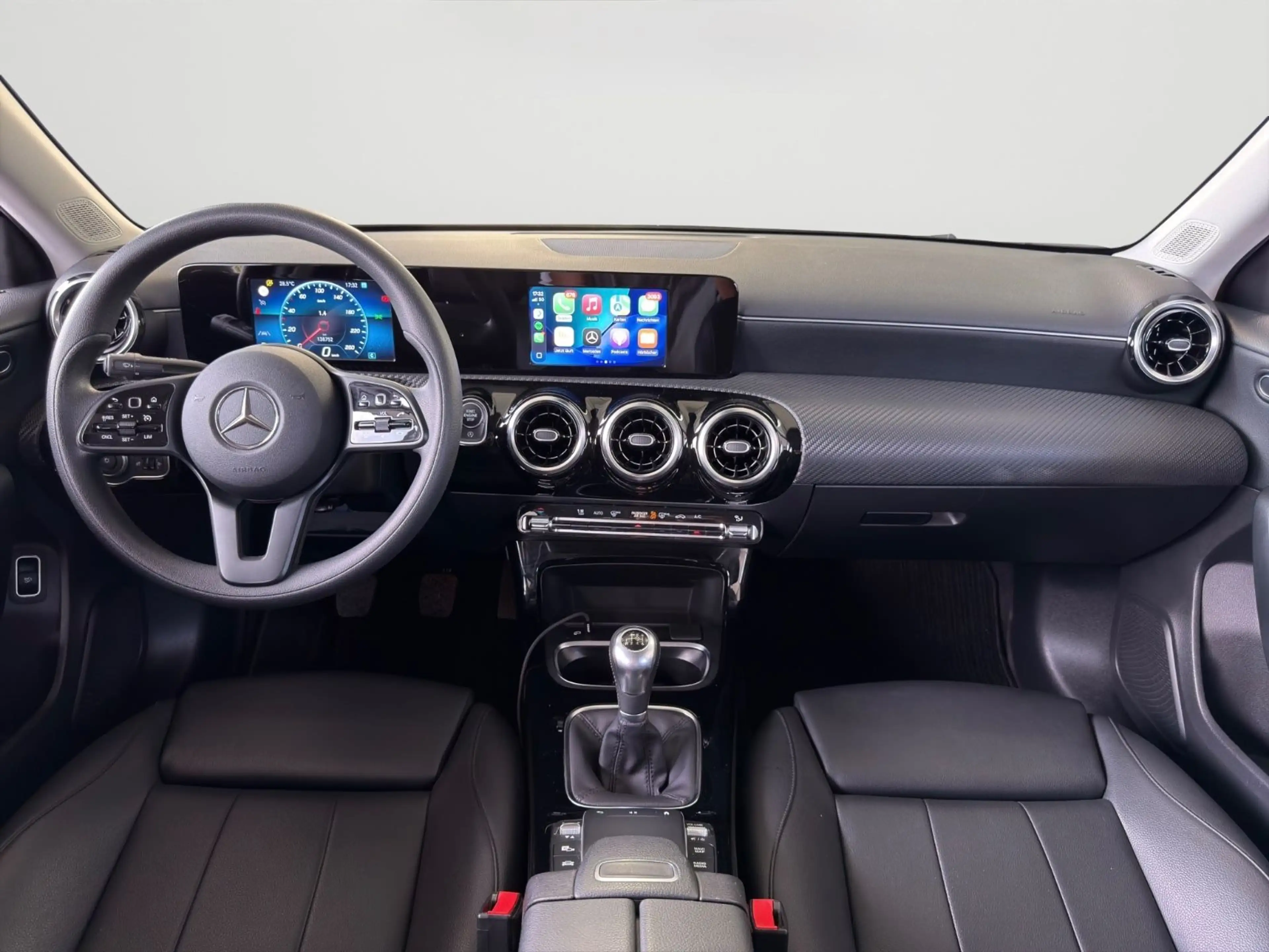 Mercedes-Benz A 180 d Limousine*CARPLAY*NAVI*AHK*PARK-ASSIST* — photo 6