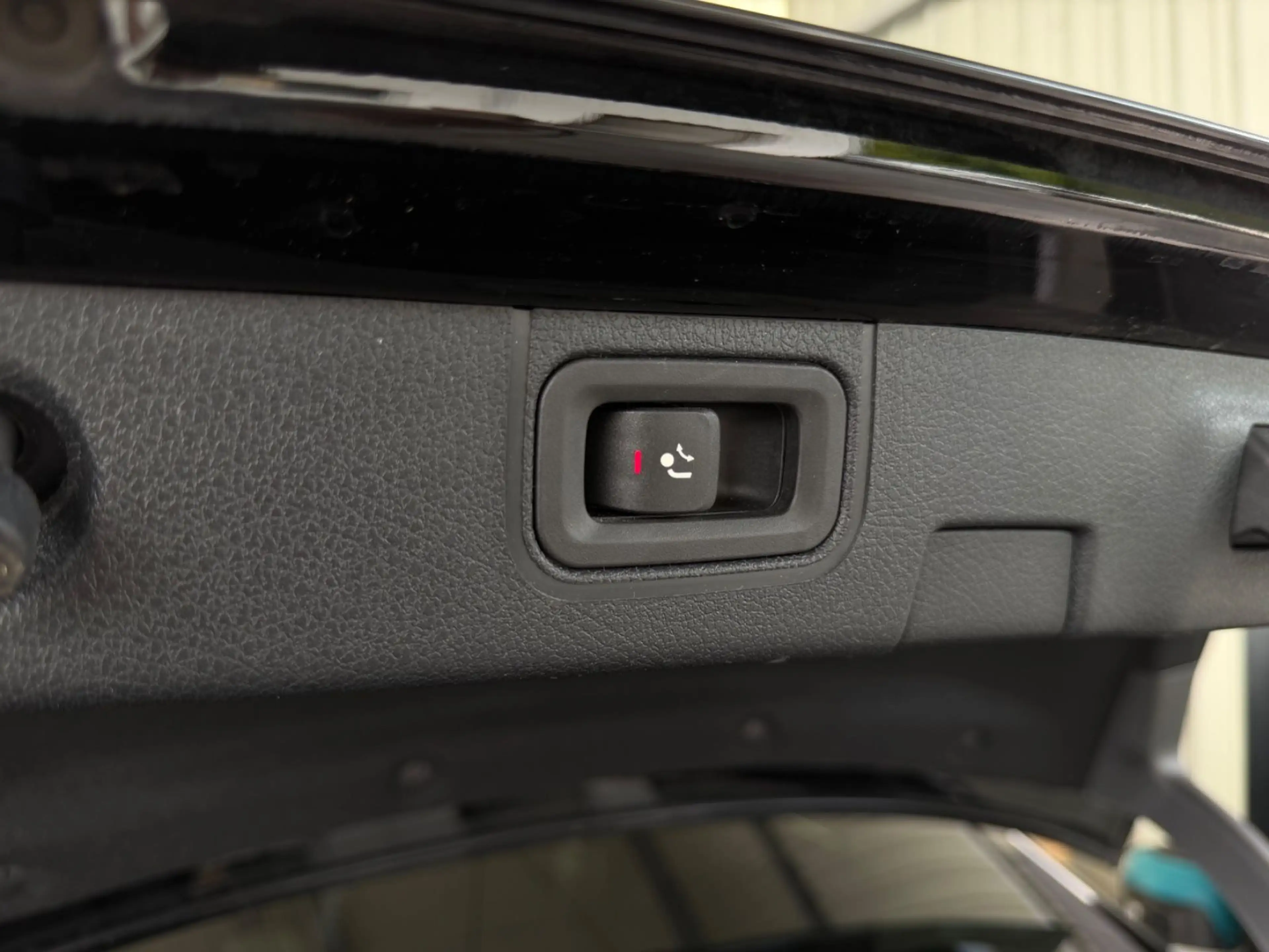 Mercedes-Benz A 180 d Limousine*CARPLAY*NAVI*AHK*PARK-ASSIST* — photo 4