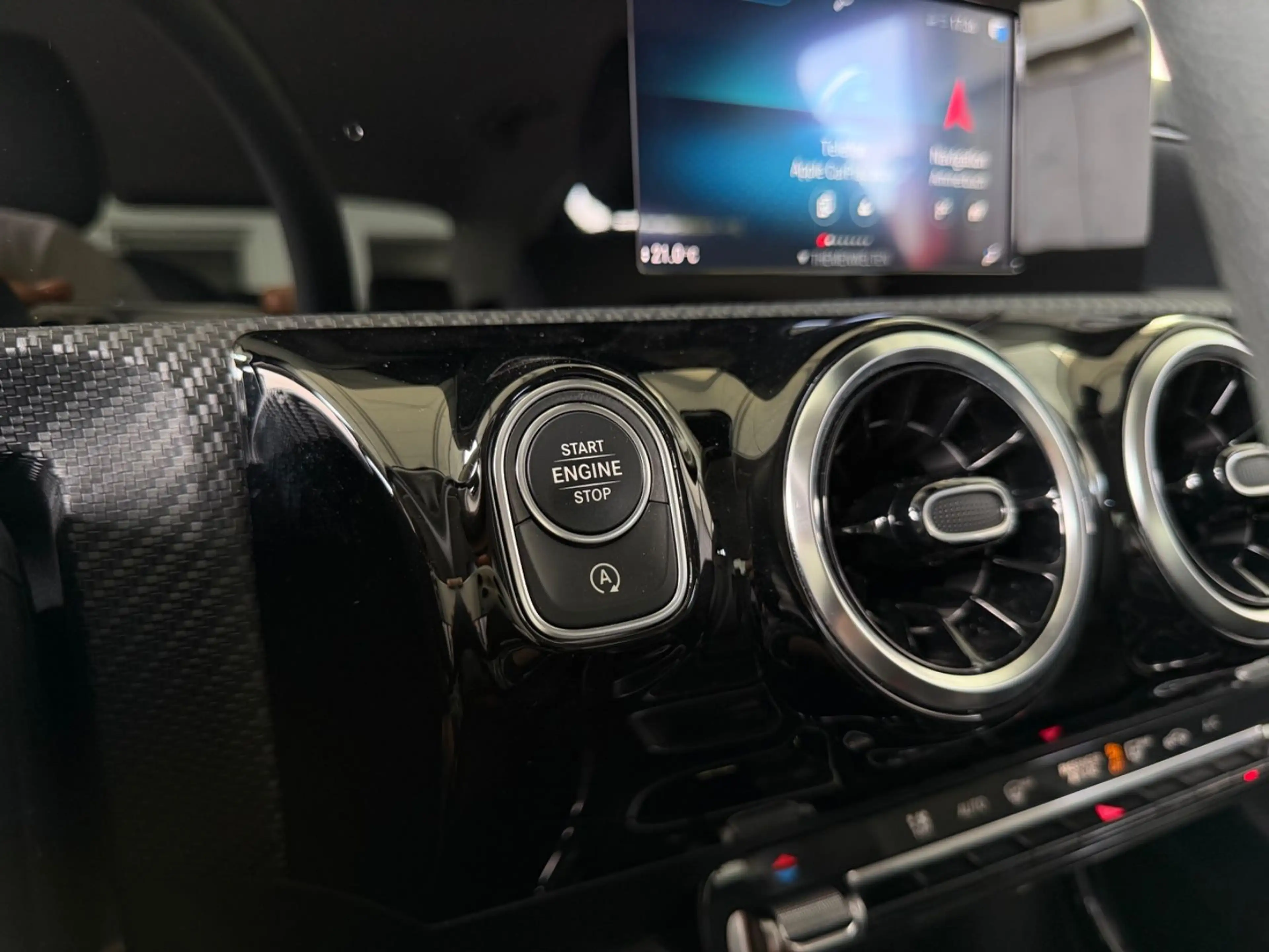 Mercedes-Benz A 180 d Limousine*CARPLAY*NAVI*AHK*PARK-ASSIST* — photo 15