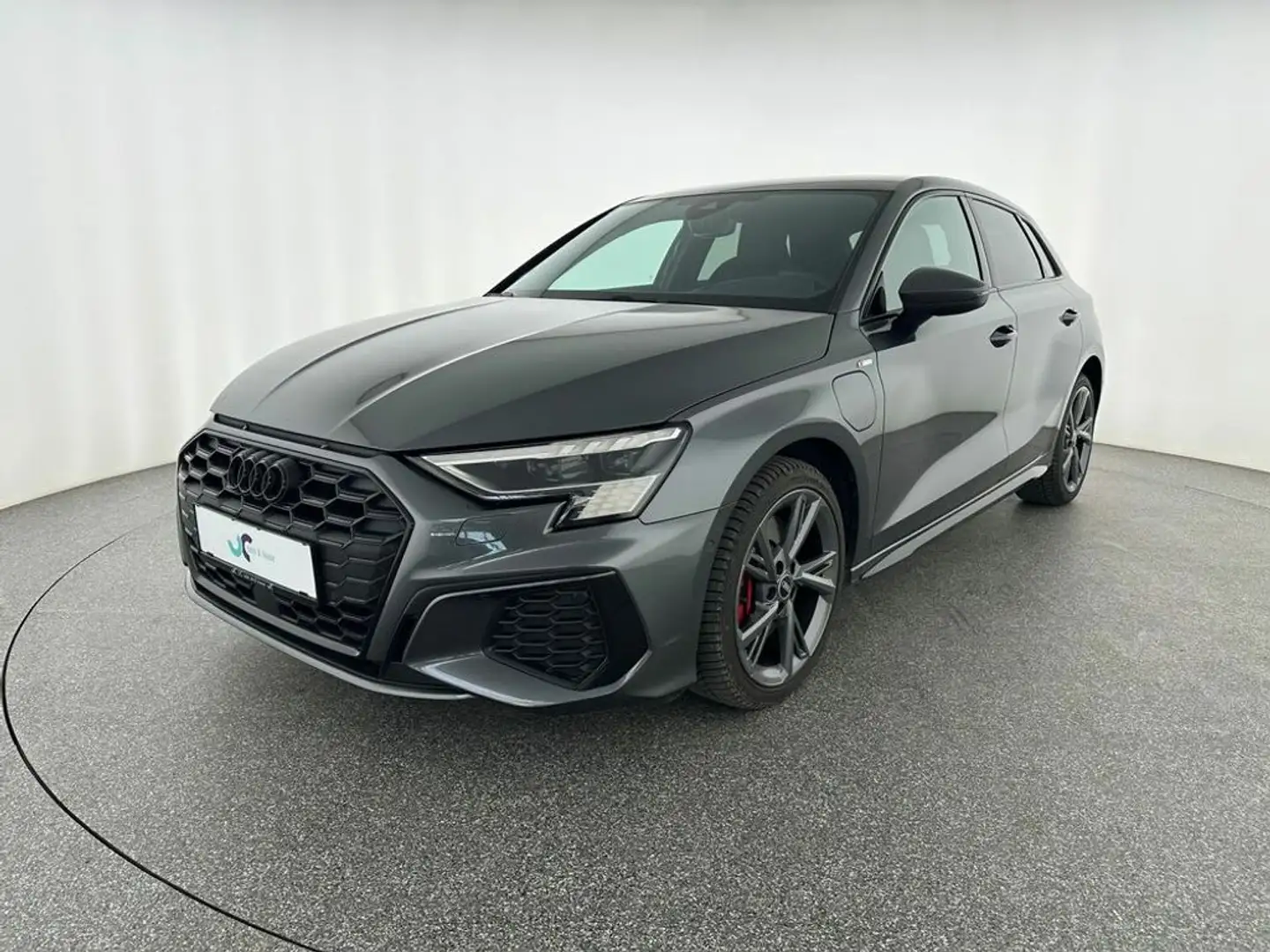 Audi A3 Sportback 45 e TFSI S-tronic ''S line'' Grau - 1
