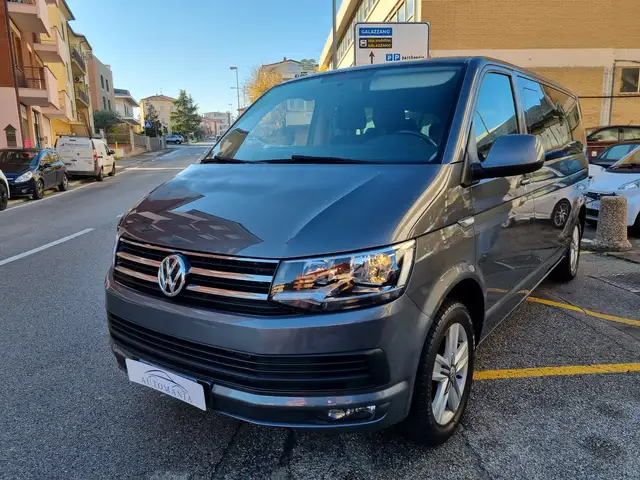 Volkswagen T6.1 Caravelle Caravelle 2.0TDI KOMBI 150CV DSG  9Posti
