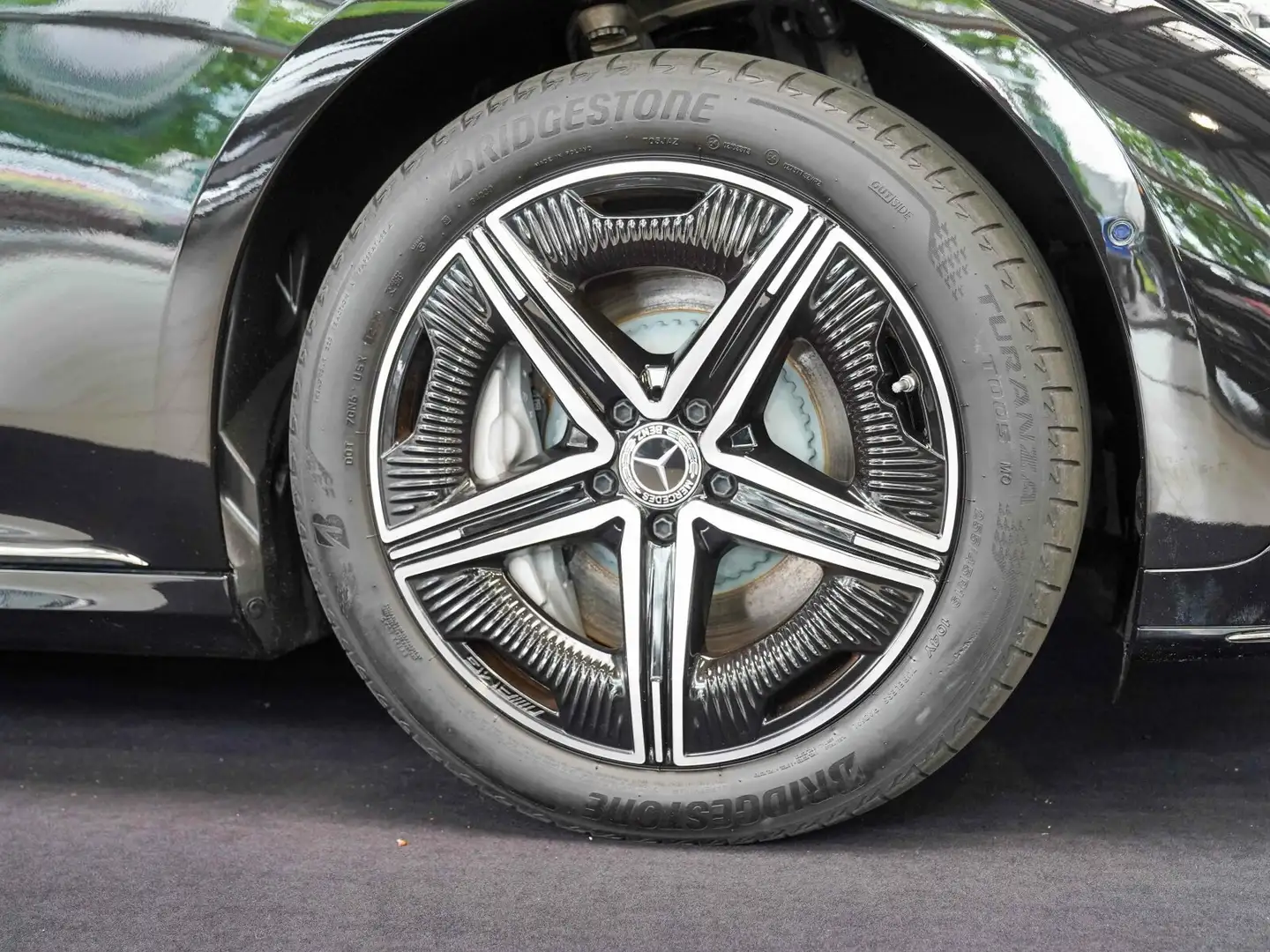 Mercedes-Benz EQE 350 EQE 350 AMG Line Night Pano KEYLESS DISTRONIC Чорний - 2