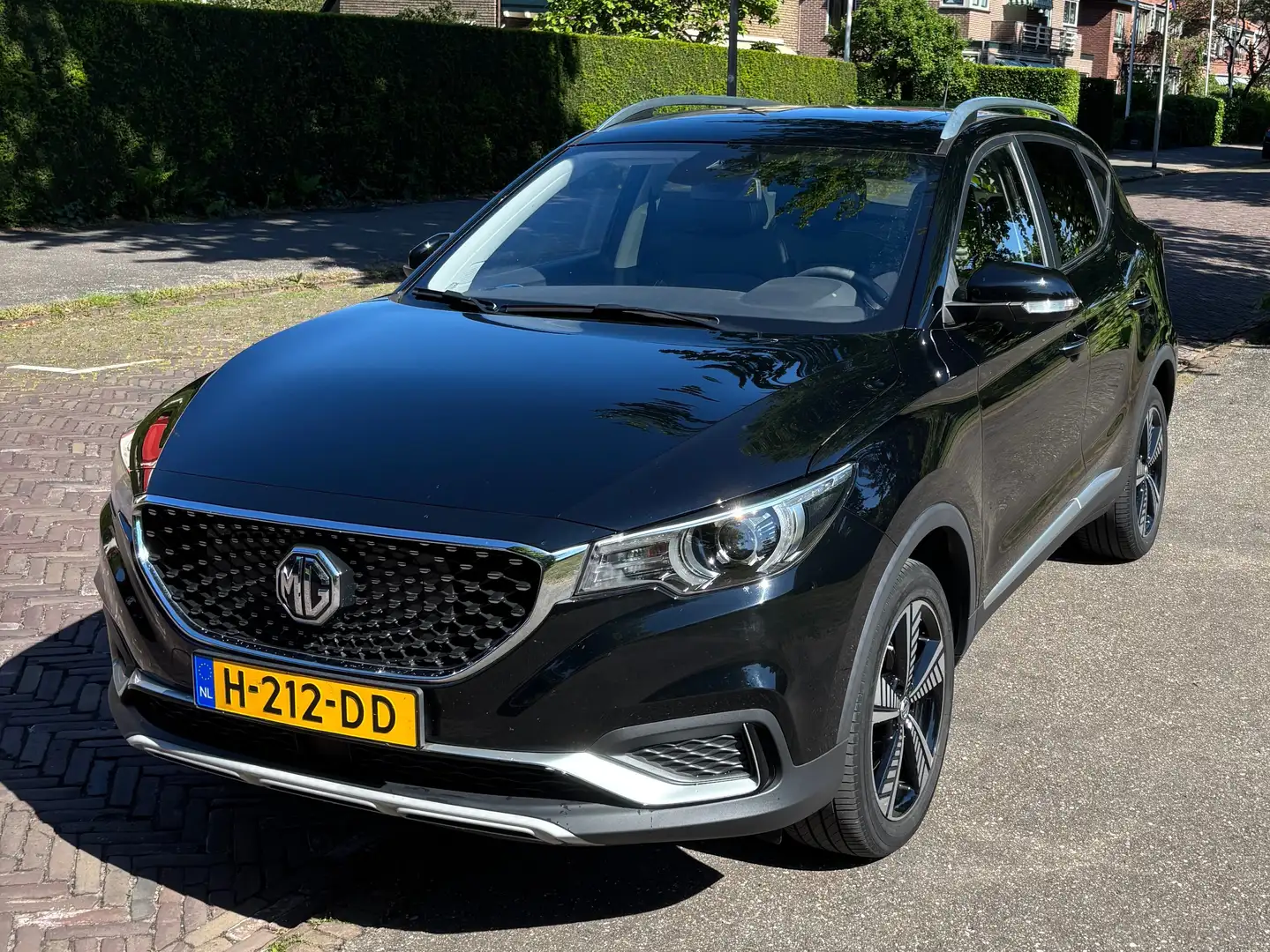 MG ZS ZS Luxury 45 kWh Negro - 1