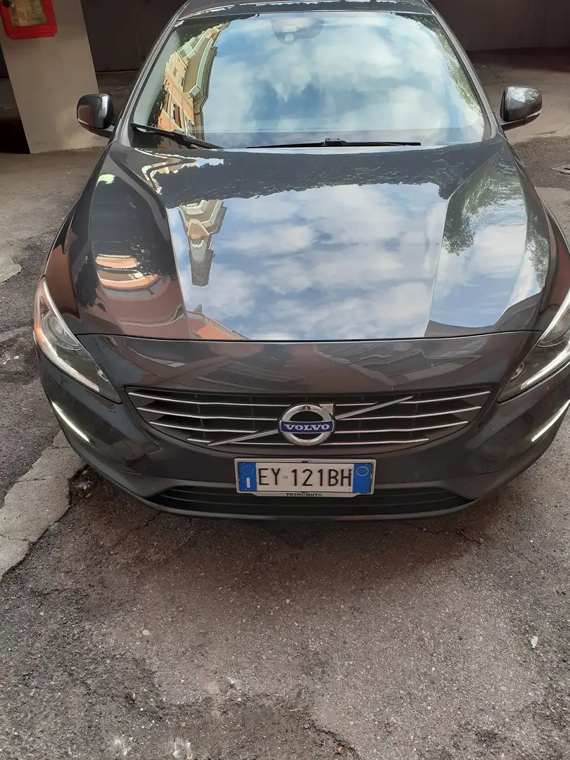 Volvo V60 V60 I 2014 1.6 d2 R-design Momentum powershift Grigio - 2