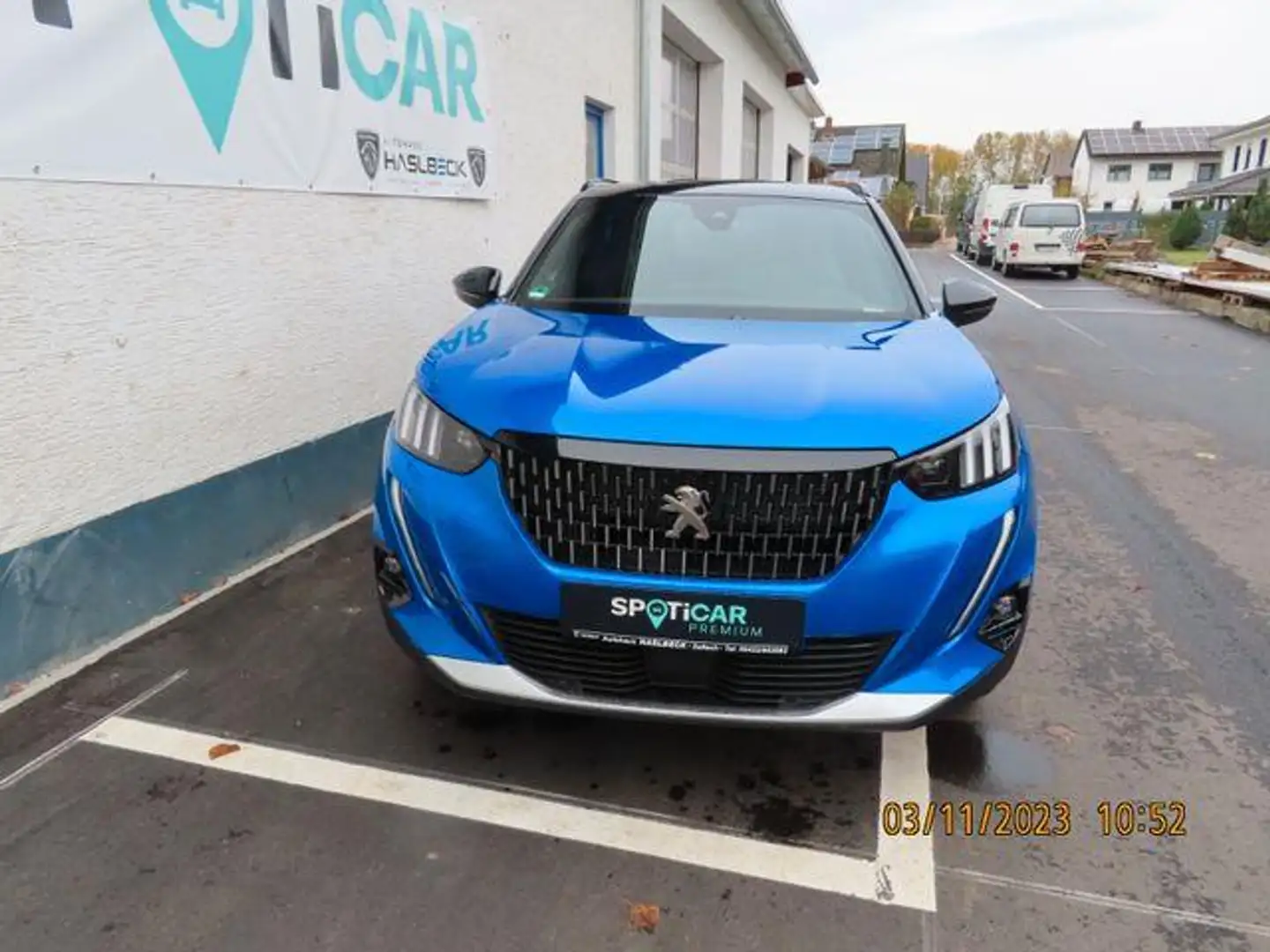 Peugeot 2008 GT Pack PT 130 EAT8 Blau - 2