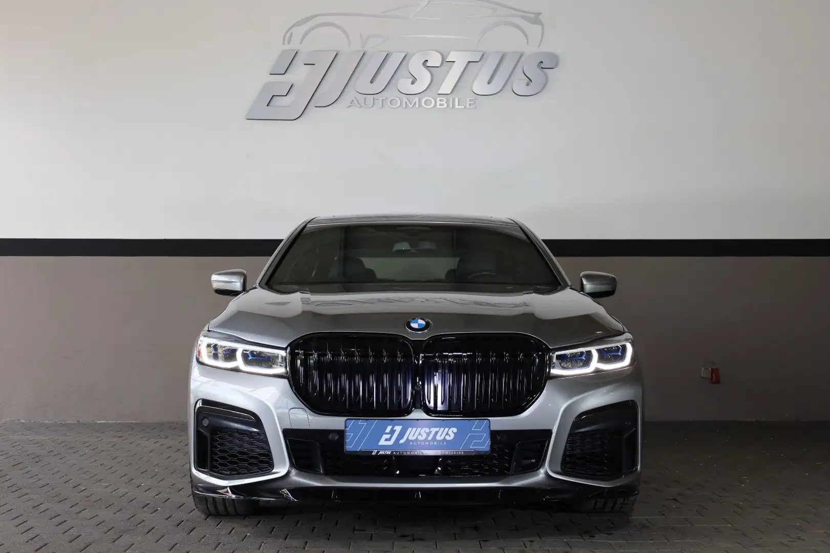 BMW 750 Li xDrive/360*/MASSAGE/HUD/SkyLounge/AIR/R21 Grau - 2