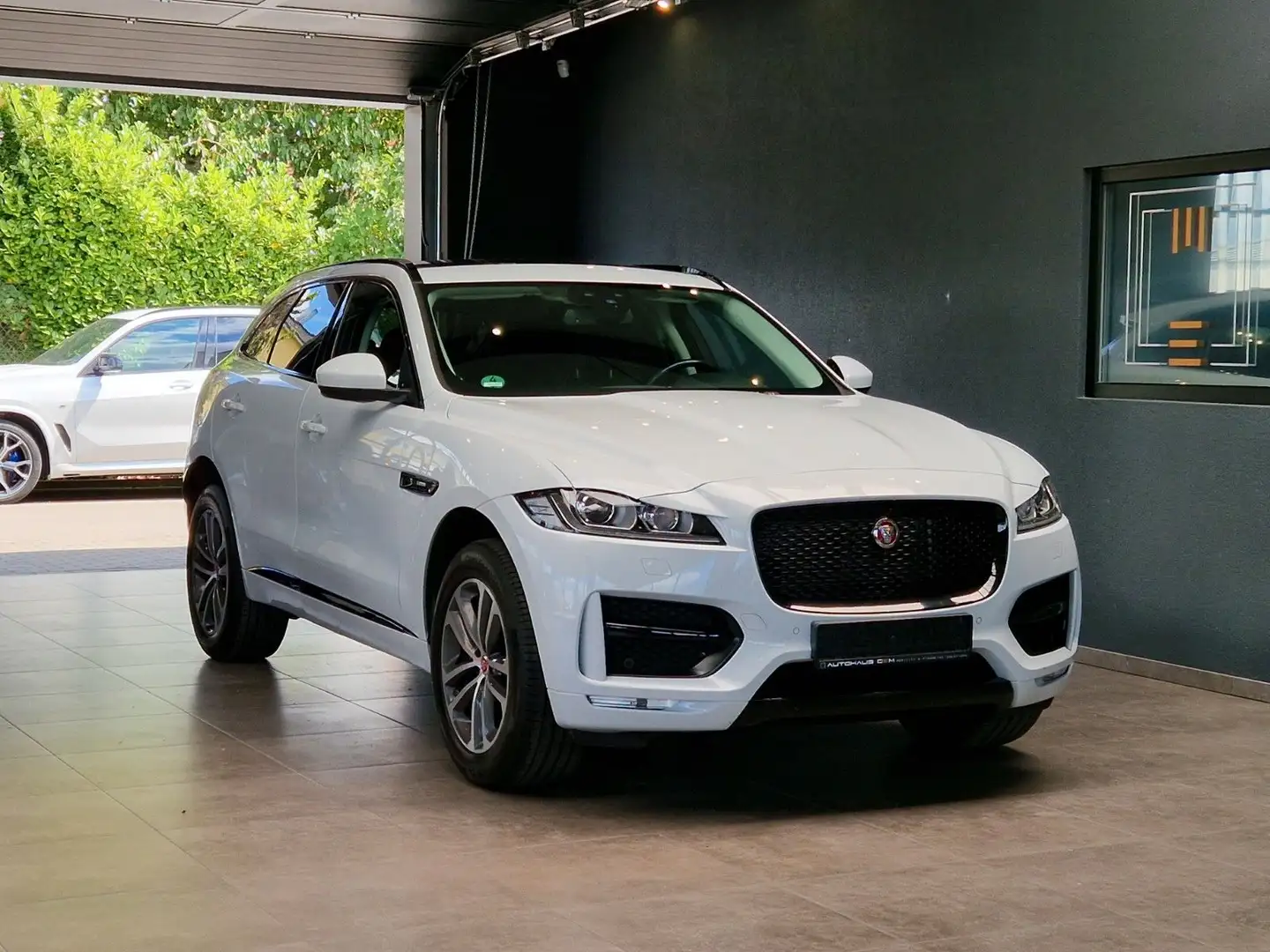 Jaguar F-Pace Black Pack R-Sport 25d AWD*Pano*Meridian* Blanc - 1