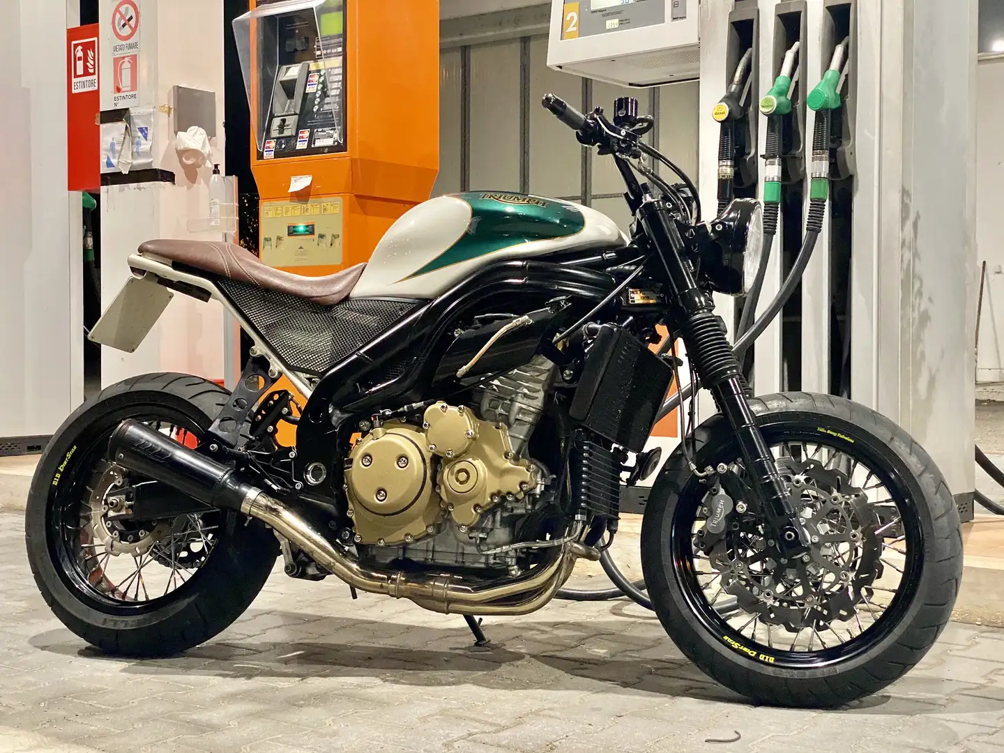 Triumph Daytona 955i cafè racer - 1