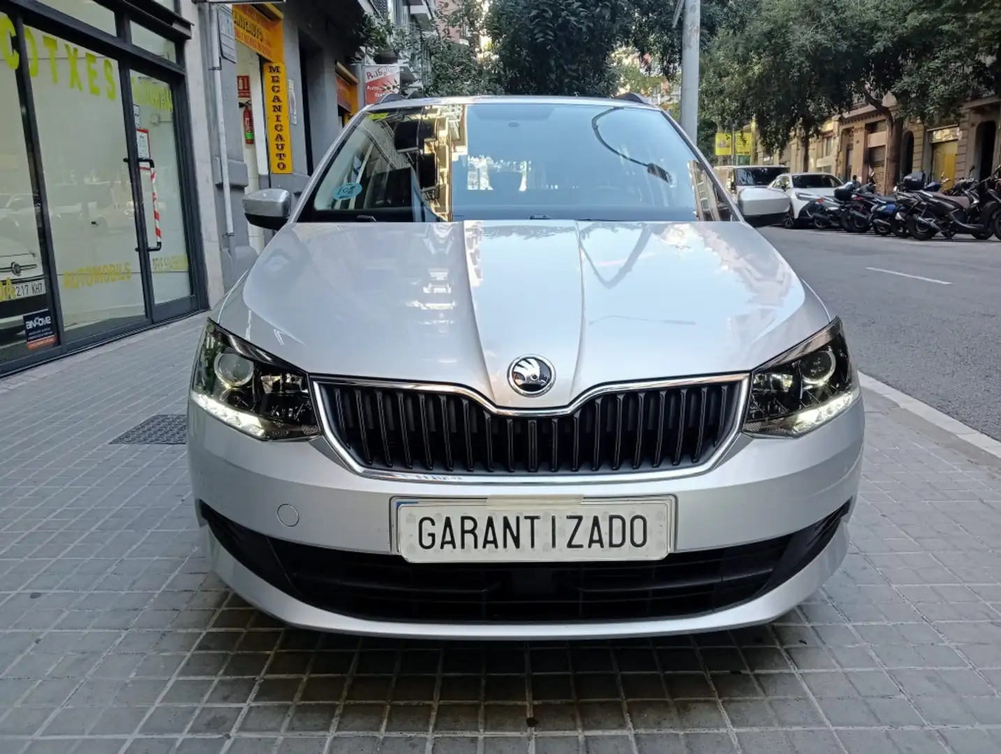 Skoda Fabia Combi 1.0 MPI Like 55kW Plateado - 2