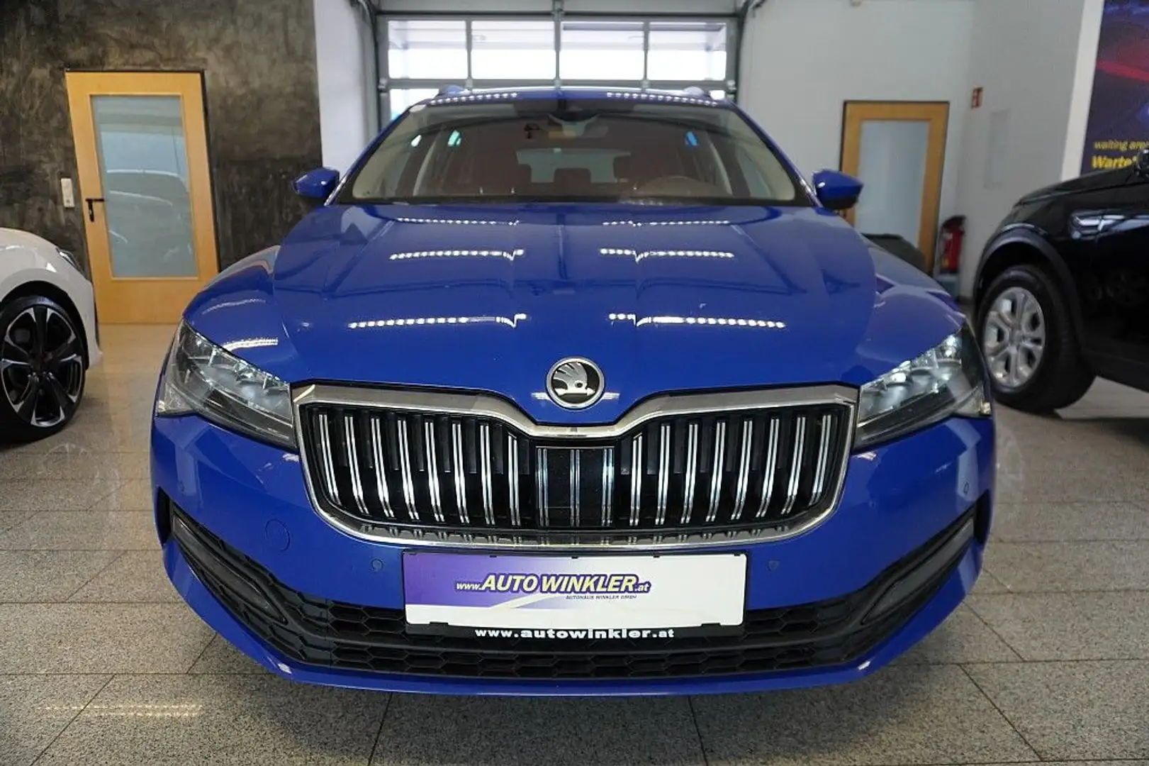 Skoda Superb Kombi 2,0 TDI DSG LED/SHZ/PDC Blau - 2