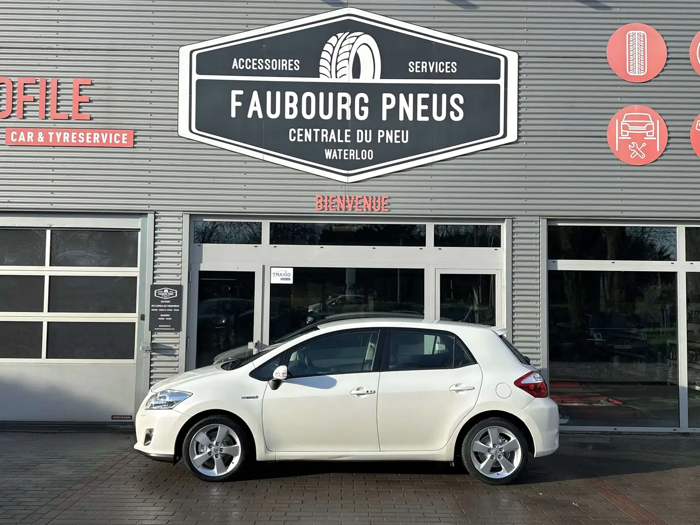 Toyota Auris *1-PROPRIETAIRE/1-OWNER*NAVIGATION*CAMERA*KEY-LESS Bianco - 2