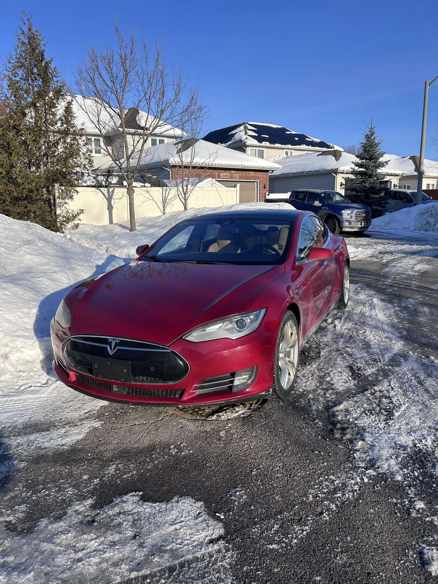 2016 Tesla Model S S90D alt 2
