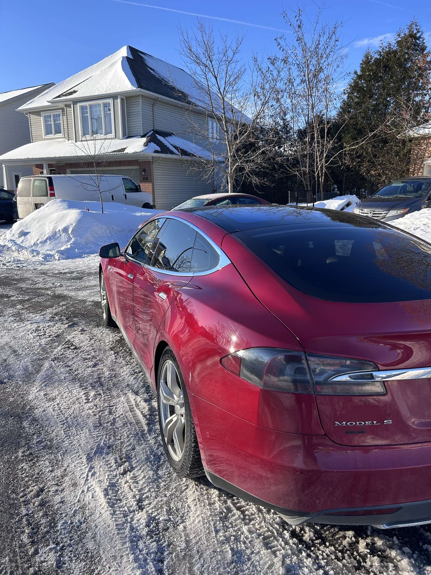 2016 Tesla Model S S90D thumb 6