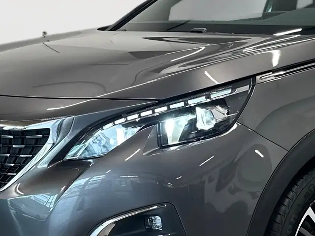 Peugeot 5008 view 12