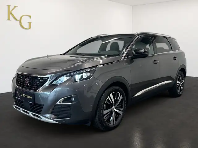 Peugeot 5008 view 2
