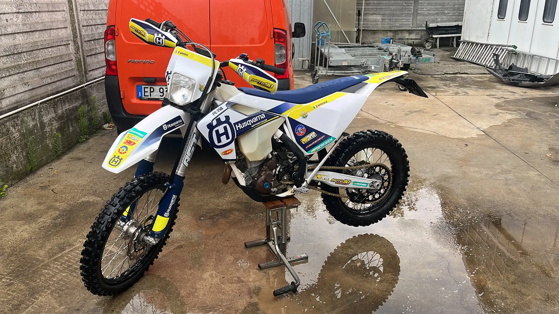 Husqvarna FE 250 - 1