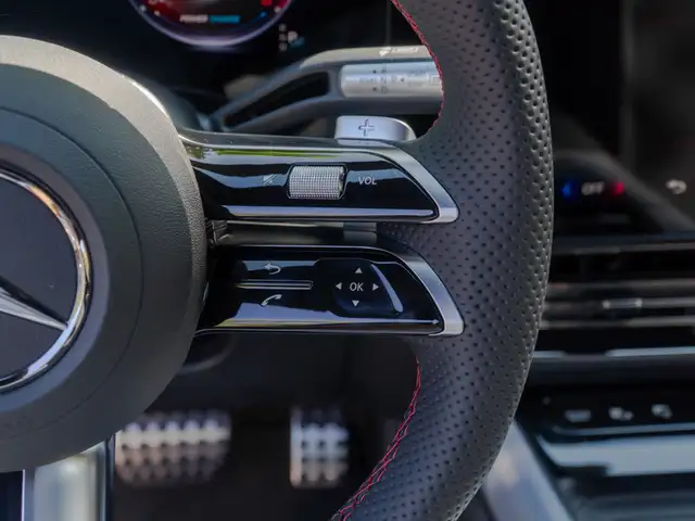 Mercedes-Benz GLB view 14