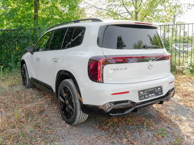Mercedes-Benz GLB view 5