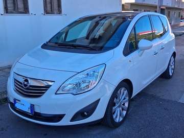 Meriva II 2010 1.4t Panoramic b-Color 120cv