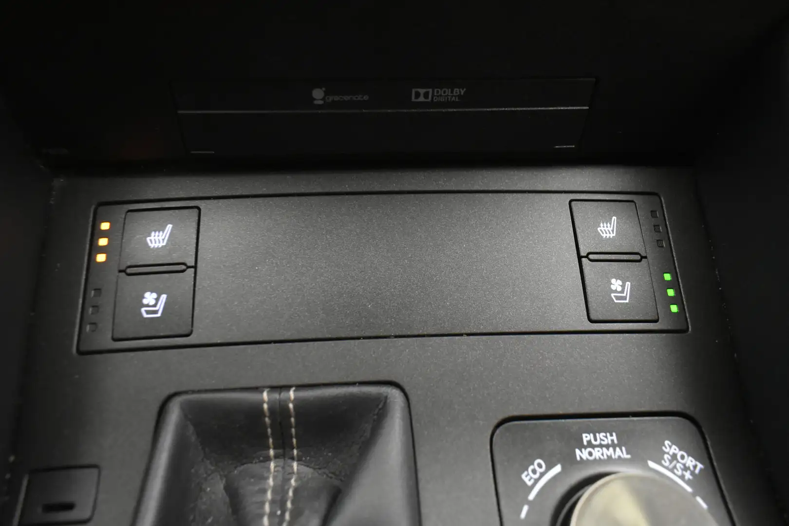 Lexus RC 300h F SPORT 10 jaar Lexus garantie | Dodehoek | Keyles Weiß - 2