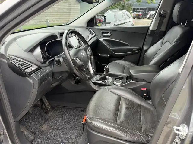 Hyundai Santa Fe view 5