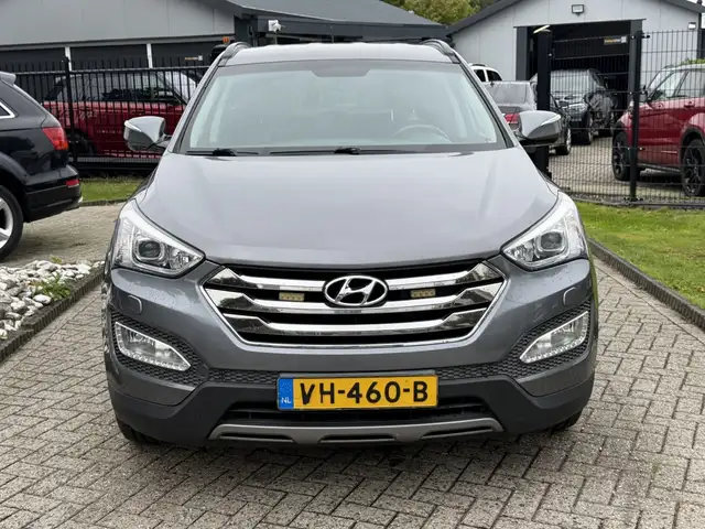 Hyundai Santa Fe view 2
