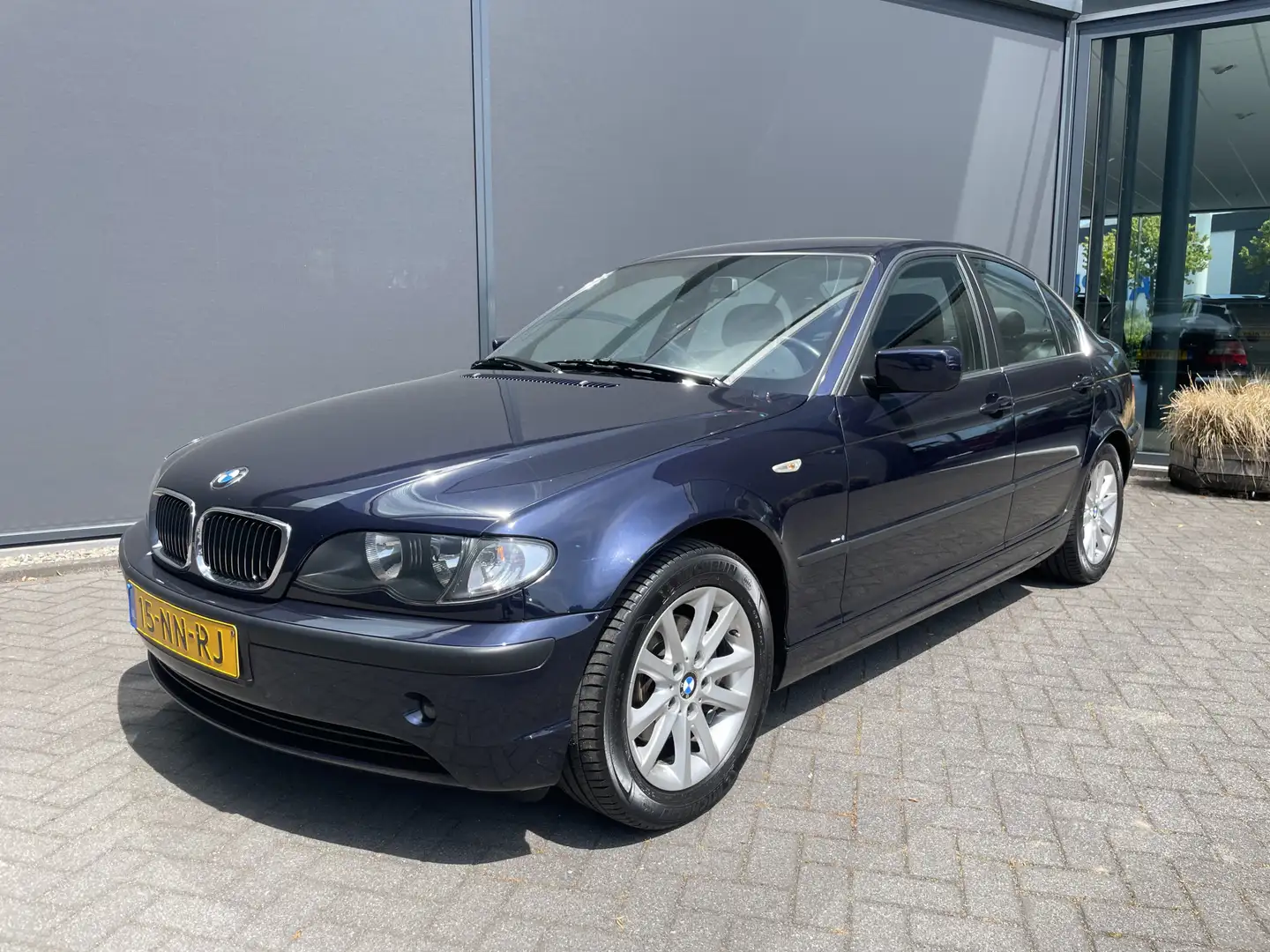 BMW 320 3-serie 320i E46 6 cilinder Special Executive Airc Bleu - 2