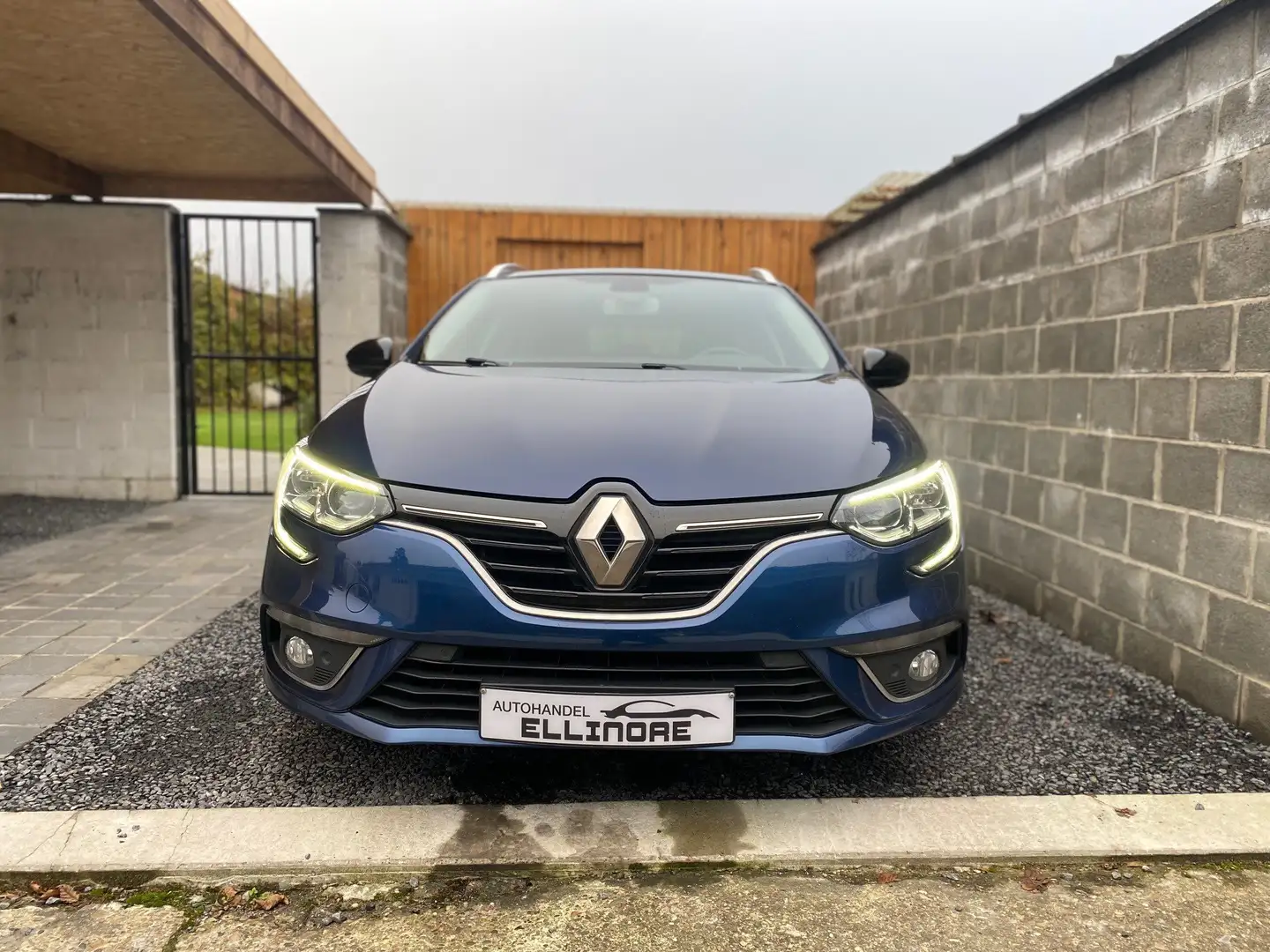 Renault Megane SW 1.5 dCi Energy Limited EDC Led Keyless Navi BT Blauw - 2