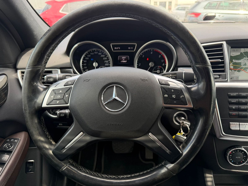 Mercedes-Benz ML 350 CDI BlueTec 4MATIC Vollausstattung — photo 4