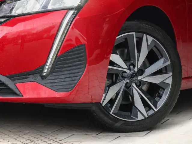 Peugeot 308 view 5