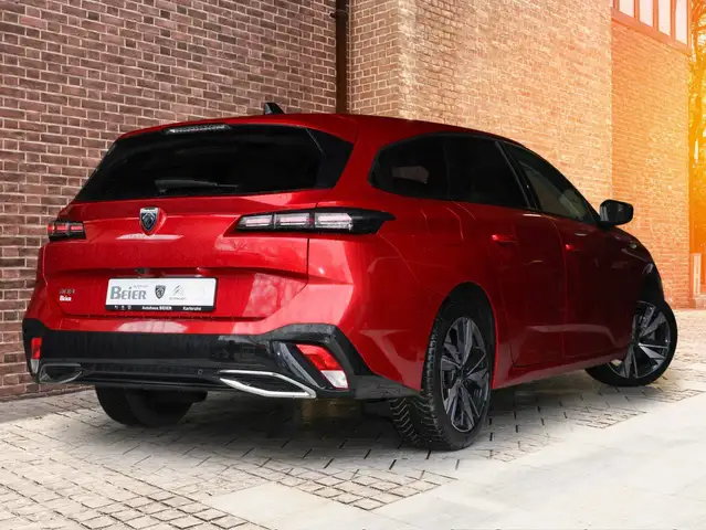 Peugeot 308 view 4