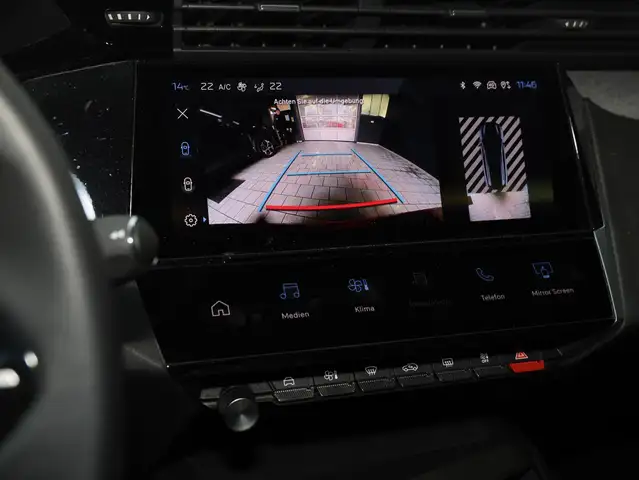 Peugeot 308 view 13