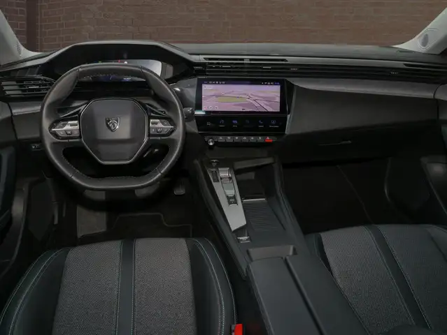 Peugeot 308 view 11