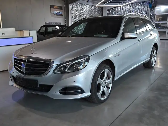 Mercedes-Benz E 500 CGI T BlueEfficiency 4Matic Elegance