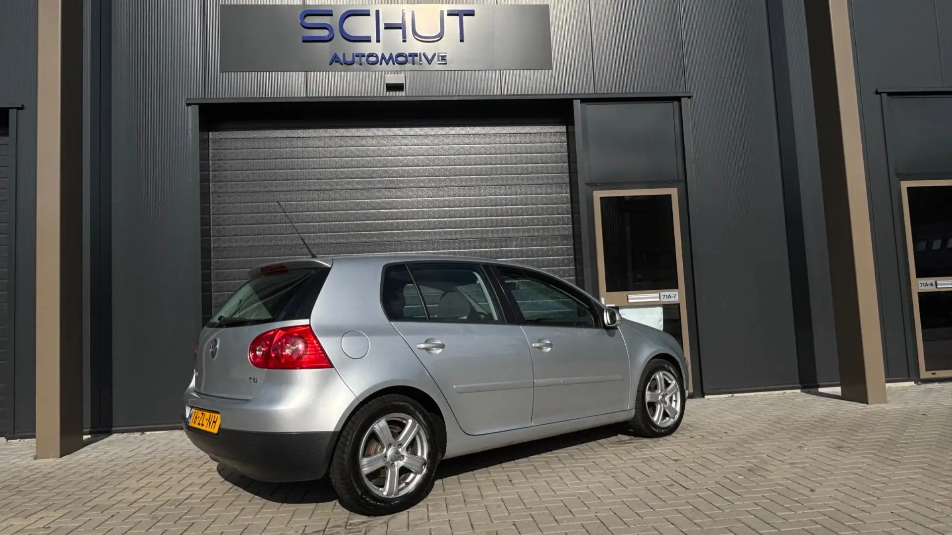 Volkswagen Golf 1.4 TSI 122pk Optive ORIG NL AUTO | NAP | AIRCO | Grijs - 2
