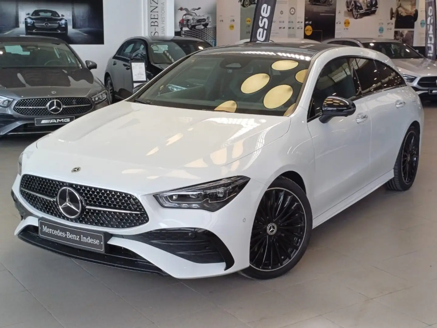 Mercedes-Benz CLA 200 7G-DCT Weiß - 1