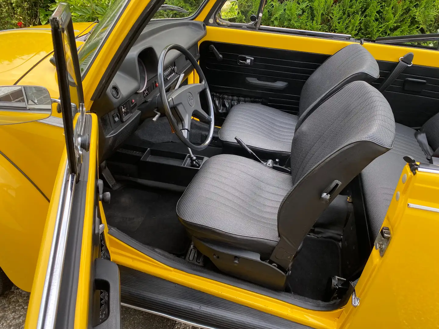 Volkswagen Käfer Cabriolet 1303 Gelb - 2