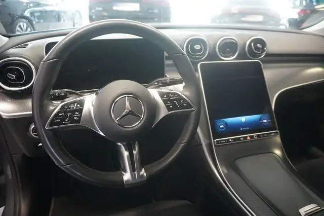 Mercedes-Benz C-Class view 11