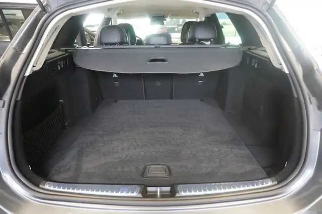 Mercedes-Benz C-Class view 10