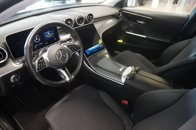 Mercedes-Benz C-Class view 7