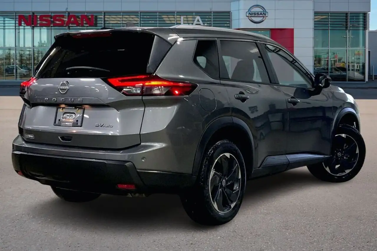 Nissan Rogue fotografie Nissan Rogue