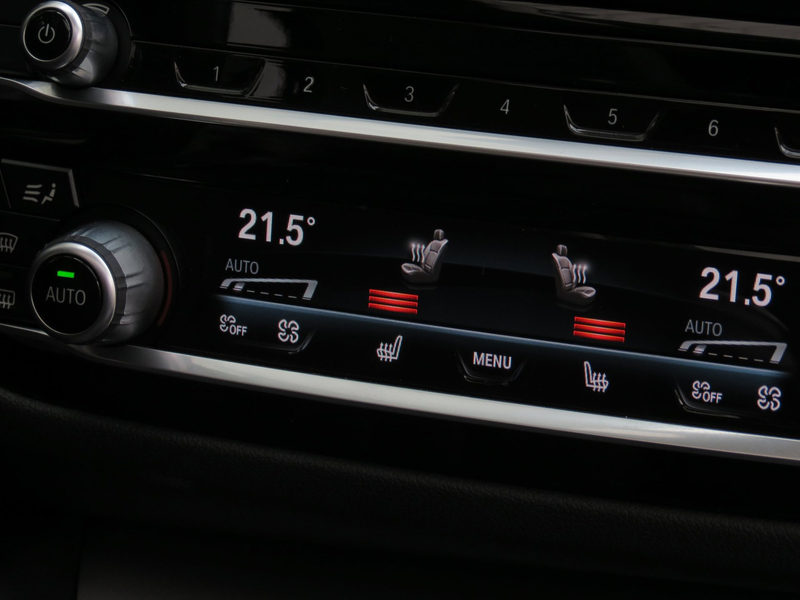 BMW 530 5-serie Touring 530e xDrive Business Edition Plus — photo 30